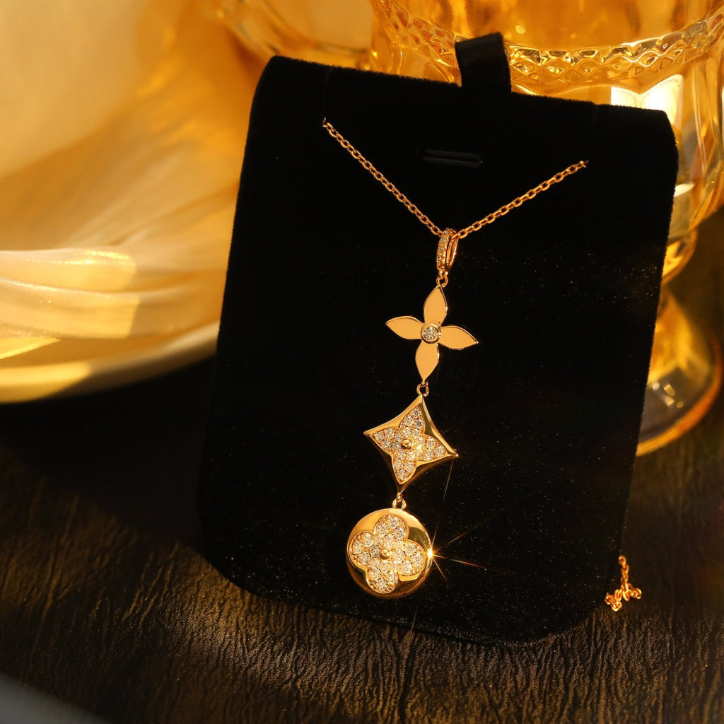 Aura STAR AND SUN DIAMOND PINK GOLD NECKLACE