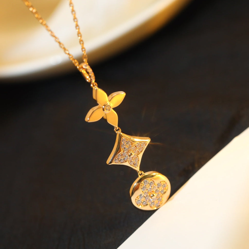 Aura STAR AND SUN DIAMOND PINK GOLD NECKLACE