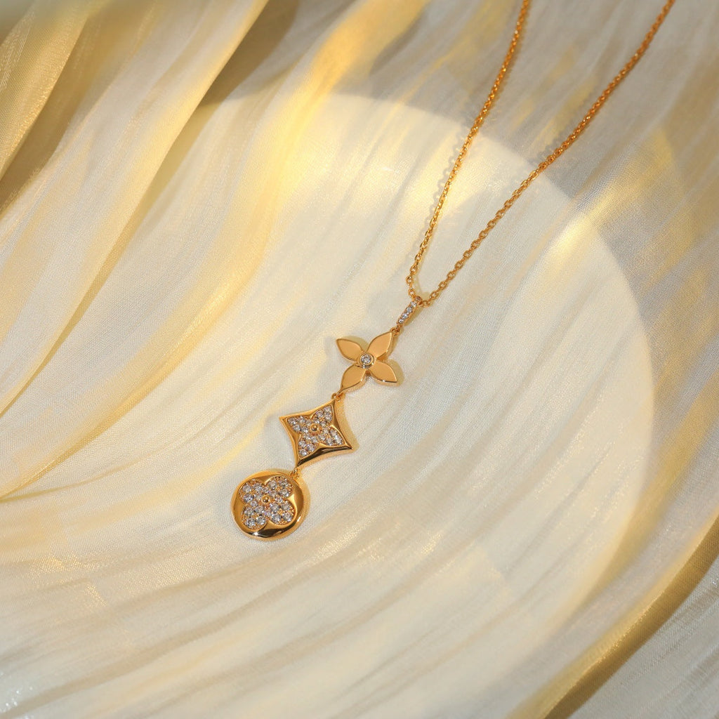 Aura STAR AND SUN DIAMOND PINK GOLD NECKLACE