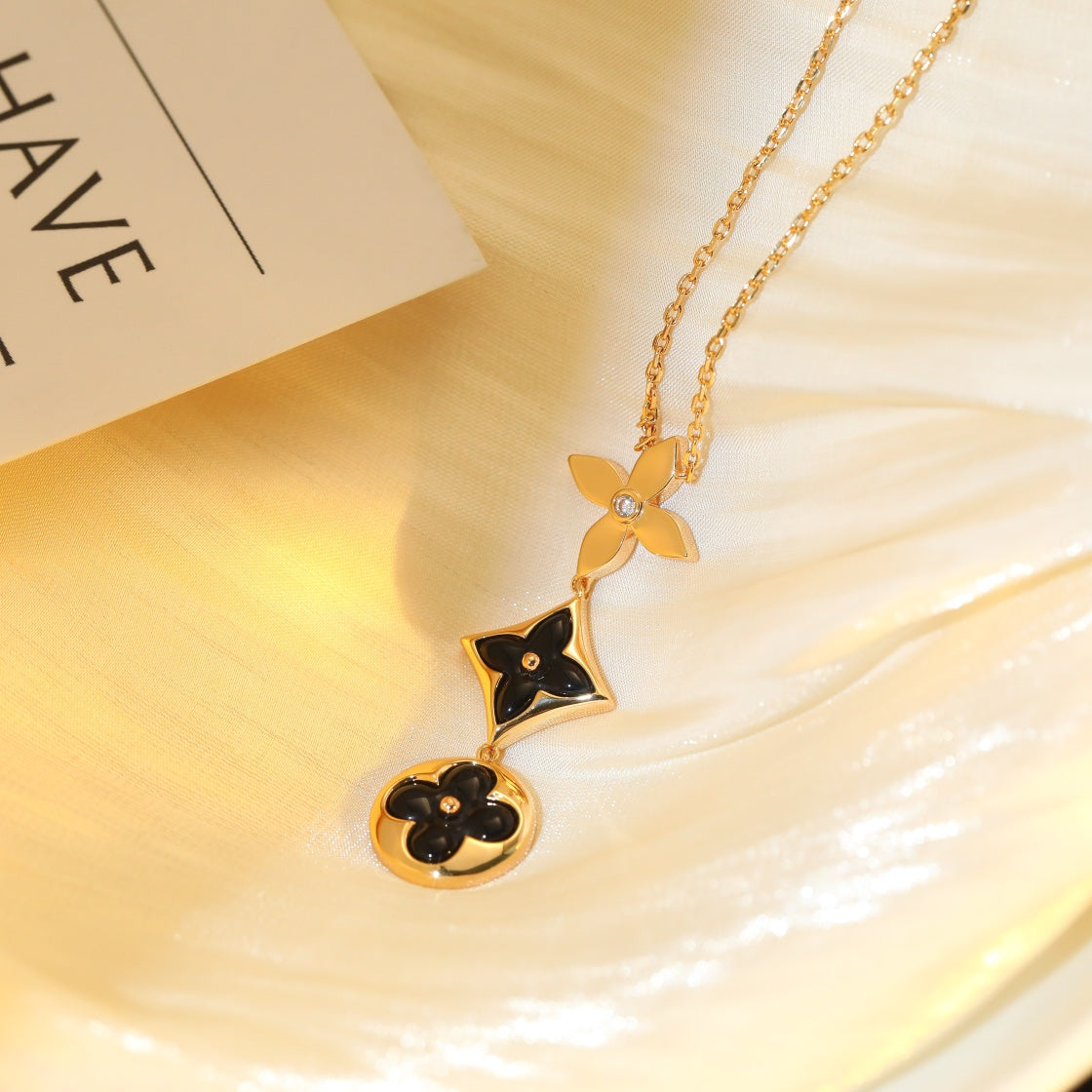 Aura STAR AND SUN ONYX PINK GOLD NECKLACE