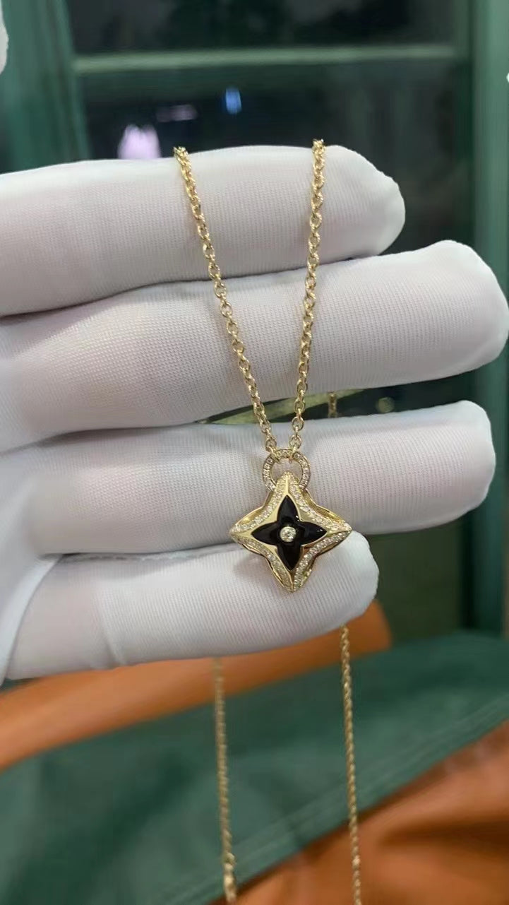 Aura STAR PEDANT PINK GOLD DIAMOND NECKLACE