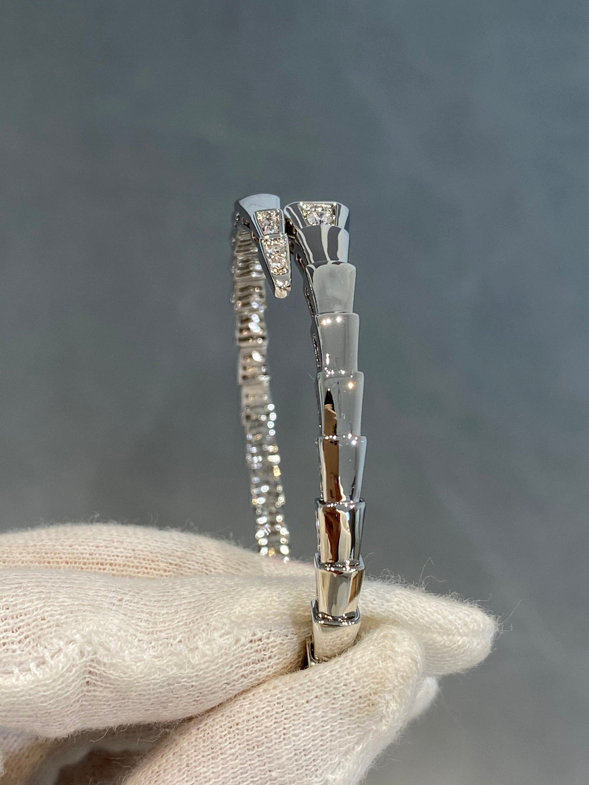 {
  "[⭐Veya]SERPENTI BRACELET DIAMONDS SILVER": "[⭐Veya]セルペンティ ブレスレット ダイヤモンド シルバー"
}