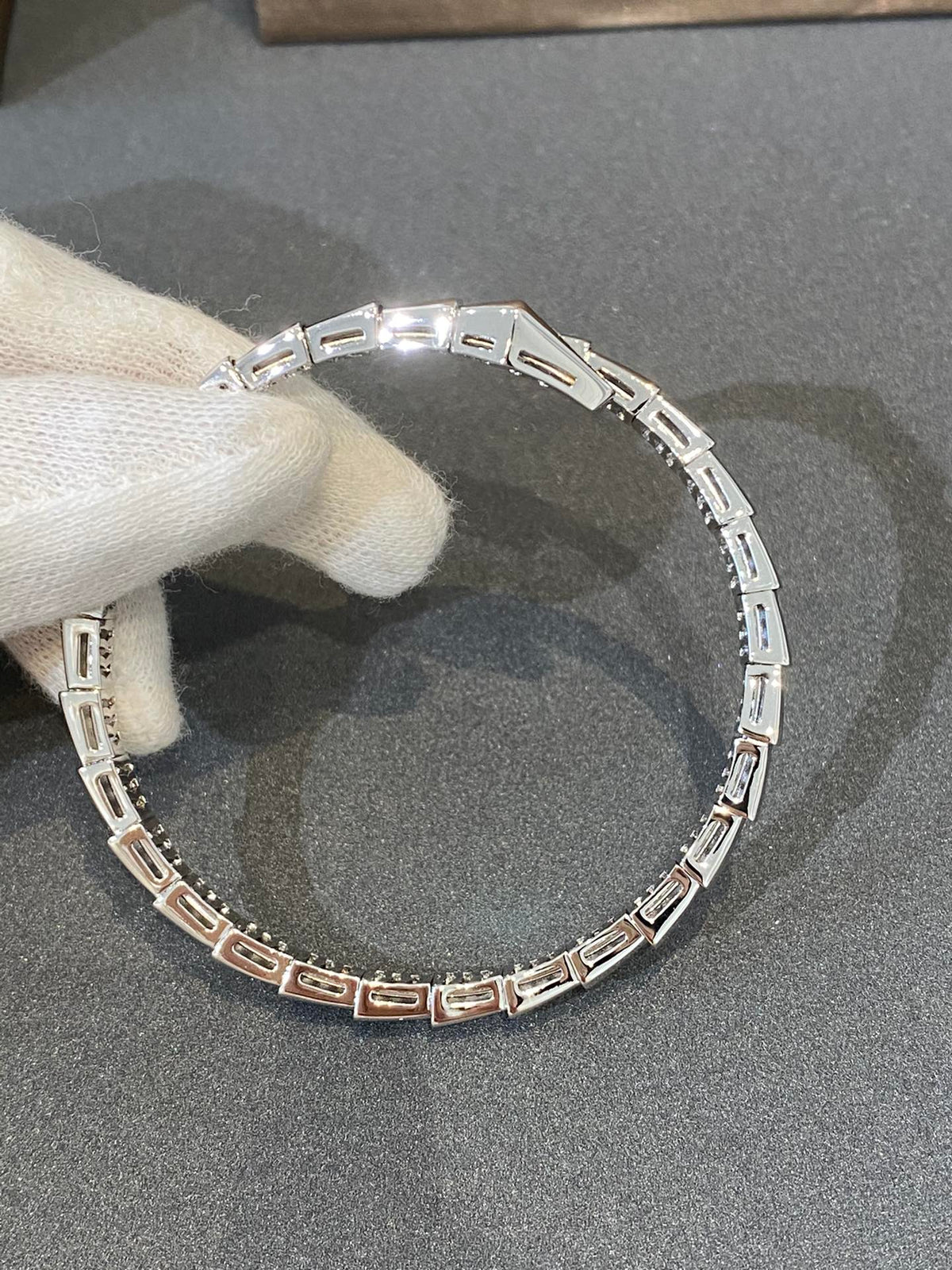 {
  "[⭐Veya]SERPENTI BRACELET DIAMONDS SILVER": "[⭐Veya]セルペンティ ブレスレット ダイヤモンド シルバー"
}