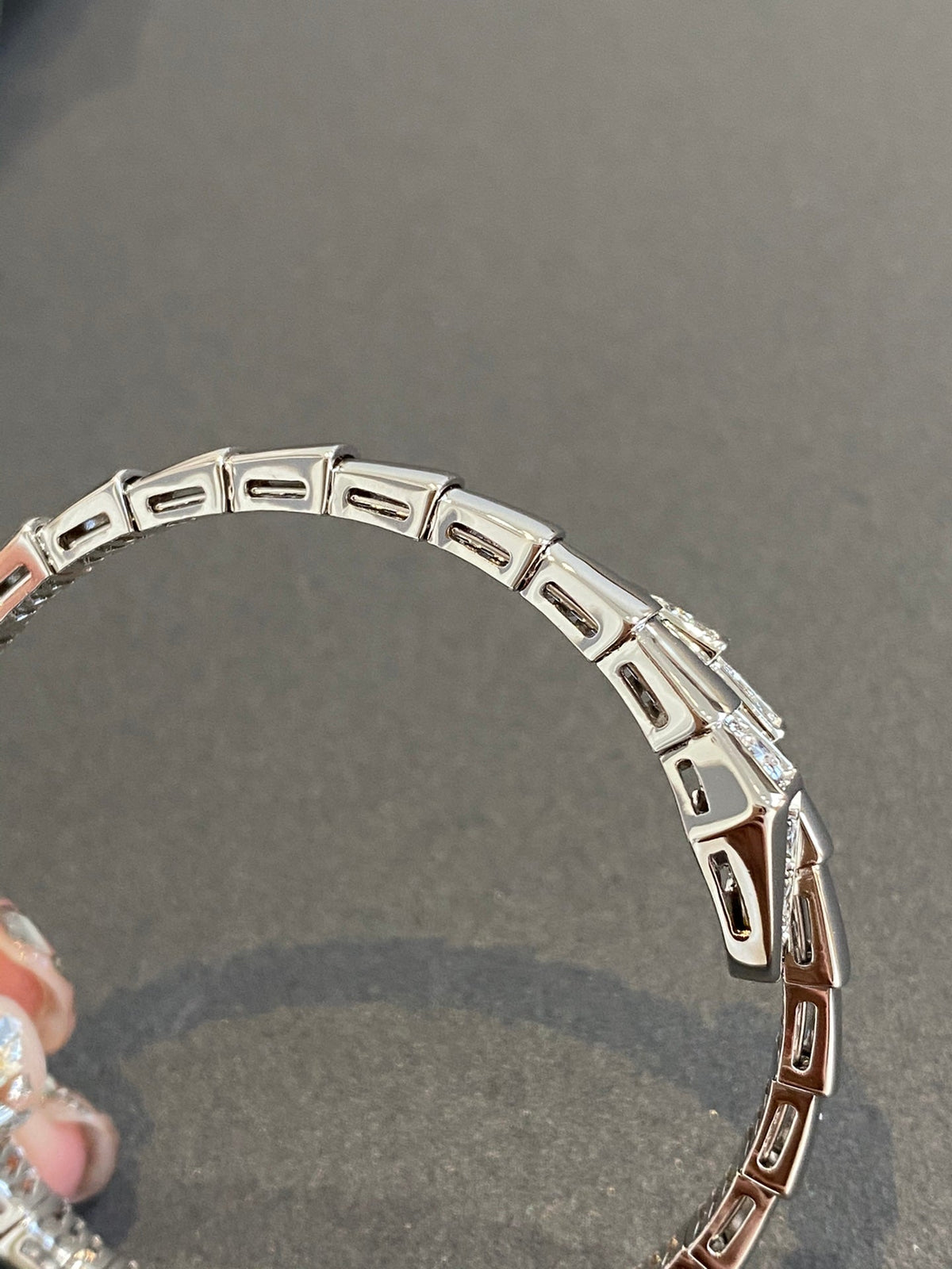 {
  "[⭐Veya]SERPENTI BRACELET DIAMONDS SILVER": "[⭐Veya]セルペンティ ブレスレット ダイヤモンド シルバー"
}