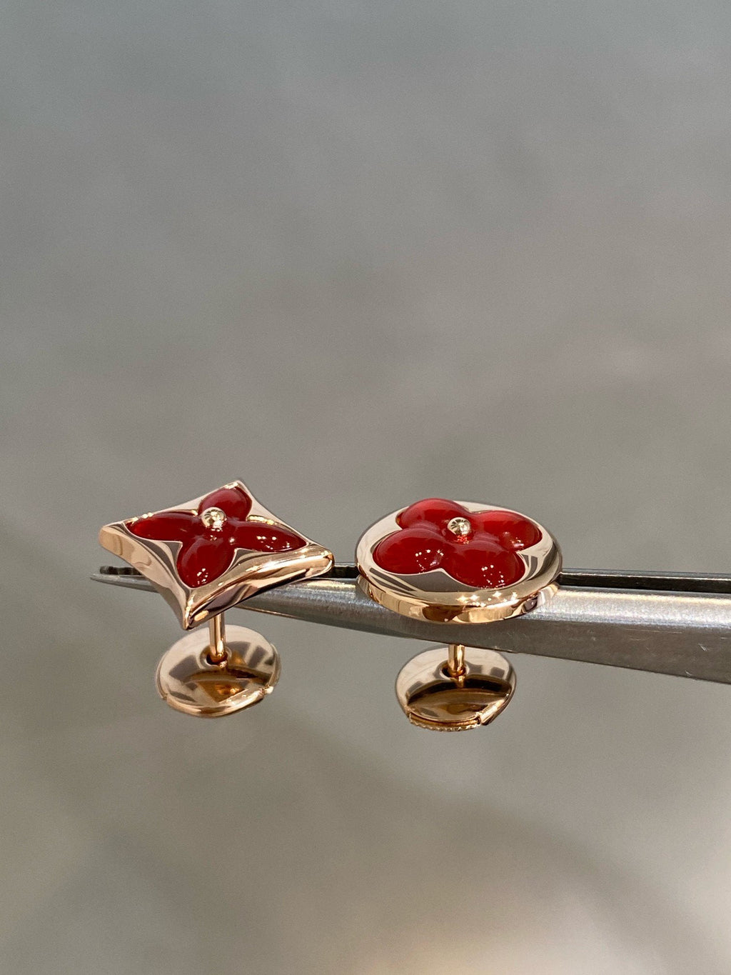 Aura STAR AND SUN PINK GOLD CARNELIAN STUD EARRINGS
