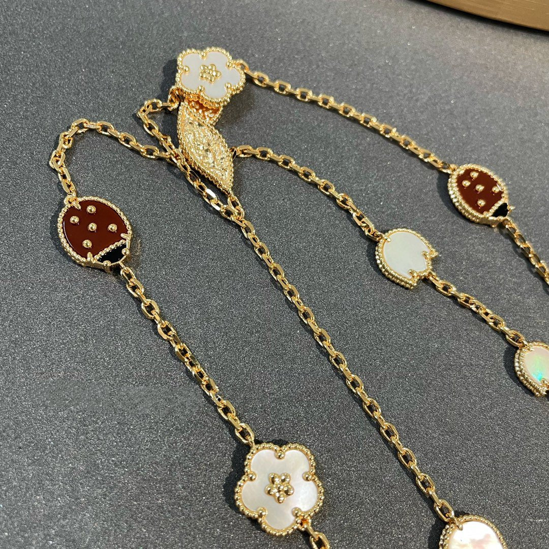 Aura LUCKY SPRING 15 MOTIFS GOLD NECKLACE