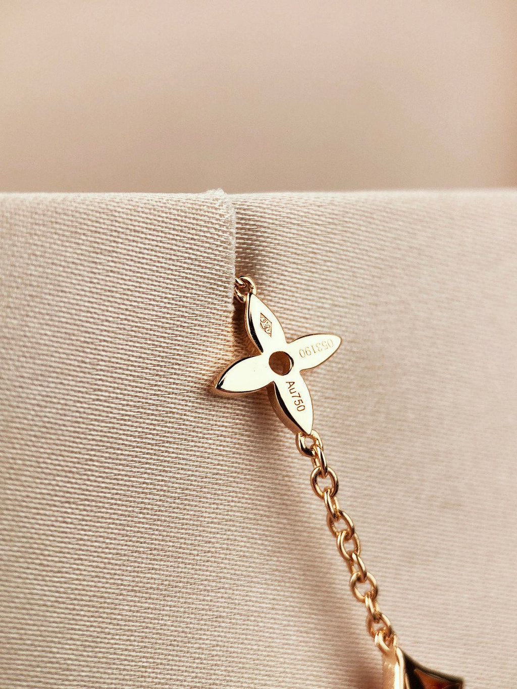 Aura STAR AND SUN 7 MOTIFS GOLD BRACELET