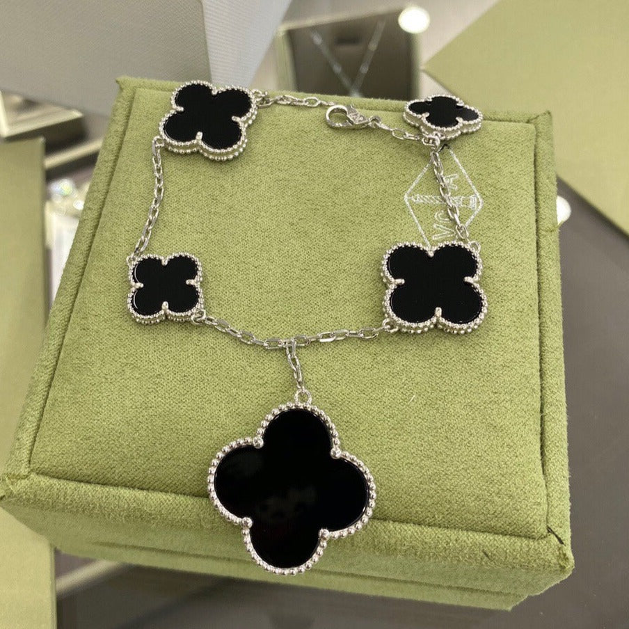 Aura CLOVER 5 MOTIFS SIVLER ONYX BRACELET