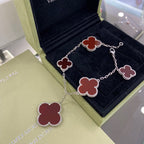 Aura CLOVER 5 MOTIVE SILBER CARNELIAN ARMBAND