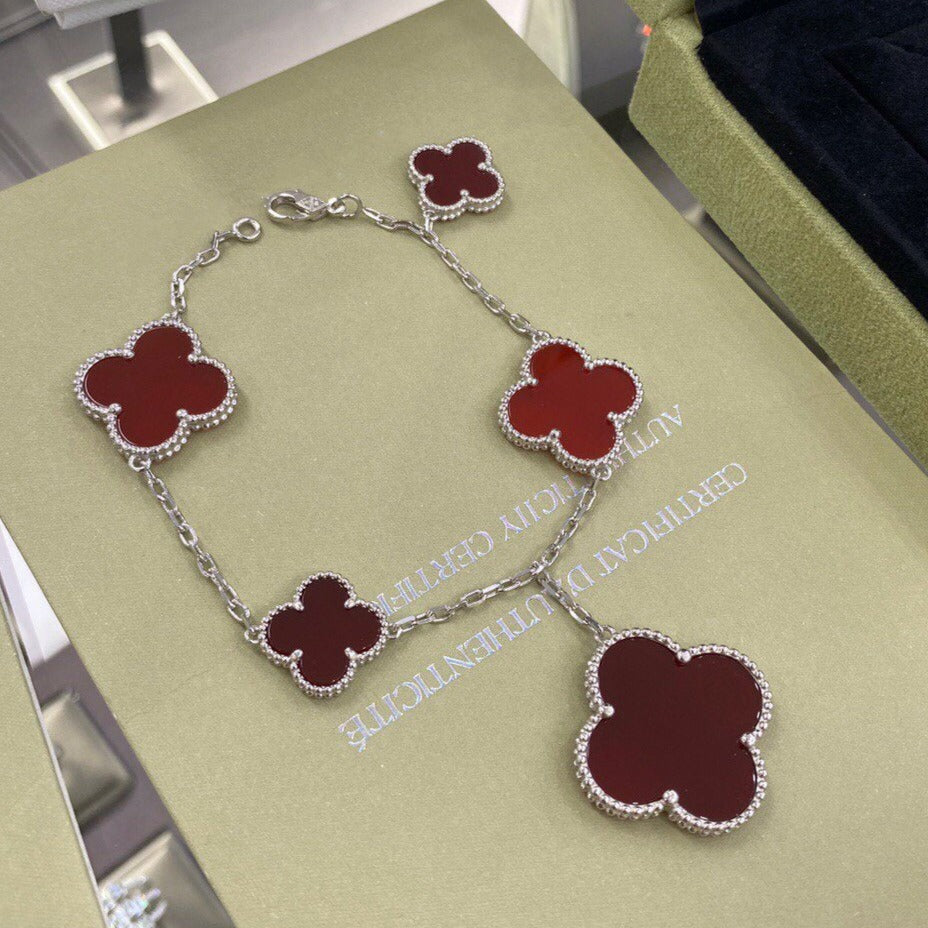 Aura CLOVER 5 MOTIFS SIVLER CARNELIAN BRACELET