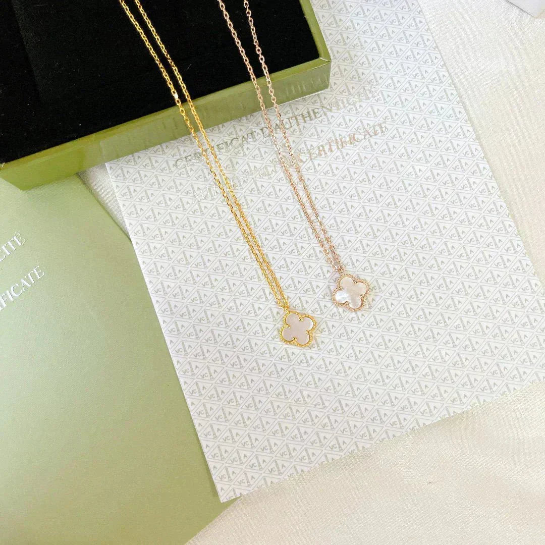 [⭐Aura ]CLOVER MINI 9.5MM WHITE MOTHER-OF-PEARL NECKLACE