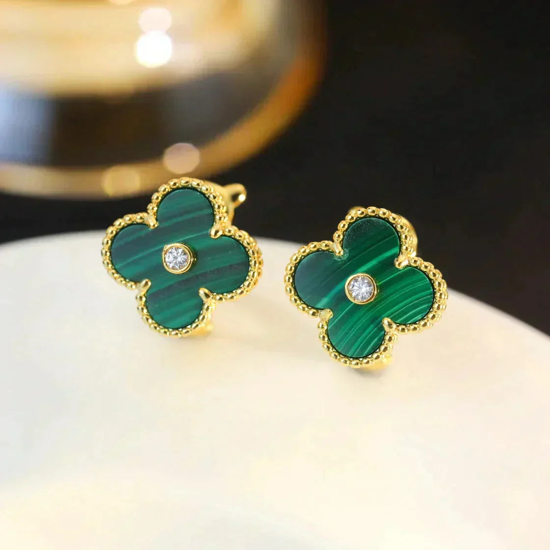 Aura CLOVER MEDIUM 1 MOTIFS MALACHITE DIAMOND EARRINGS