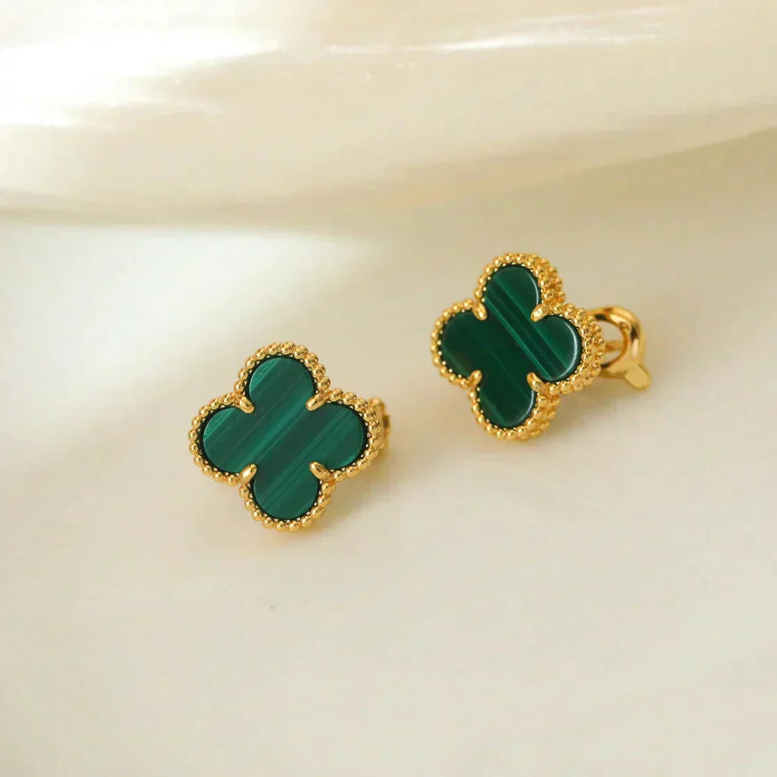 Aura CLOVER MEDIUM 1 MOTIFS MALACHITE  EARRINGS