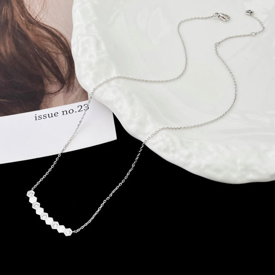 Aura BEE MY LOVE DIAMOND NECKLACE