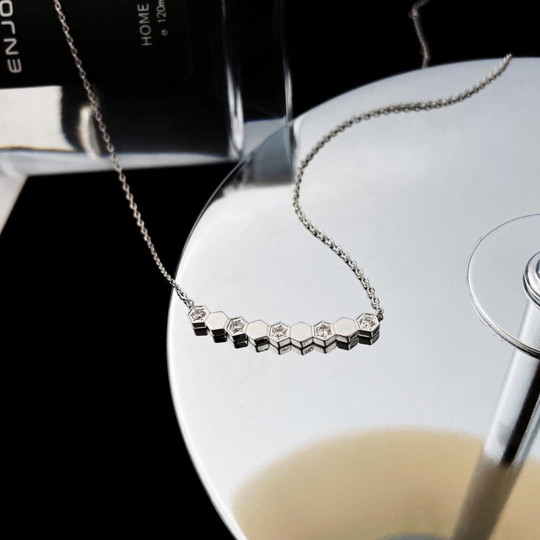 Aura BEE MY LOVE DIAMOND NECKLACE