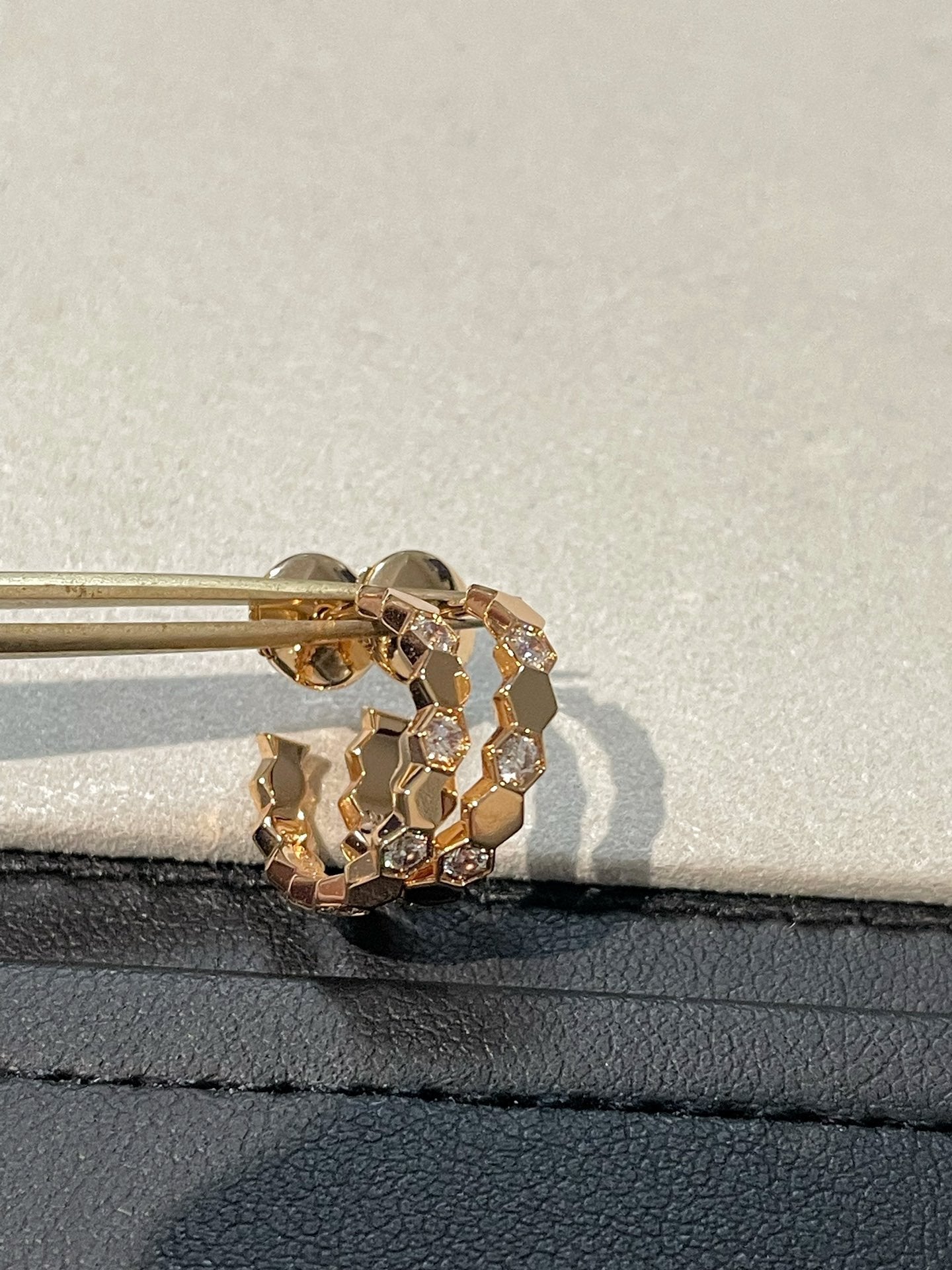 Aura BEE LOVE Earrings GOLD DIAMOND