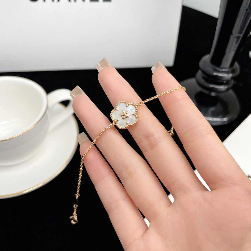 Aura LUCKY SPRING ROSE GOLD MOP BRACELET