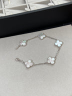[Aura ]New CLOVER WHITE PEARL MOP 5 MOTIF BRACELET COLLECTION