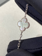 [Aura ]New CLOVER WHITE PEARL MOP 5 MOTIF BRACELET COLLECTION