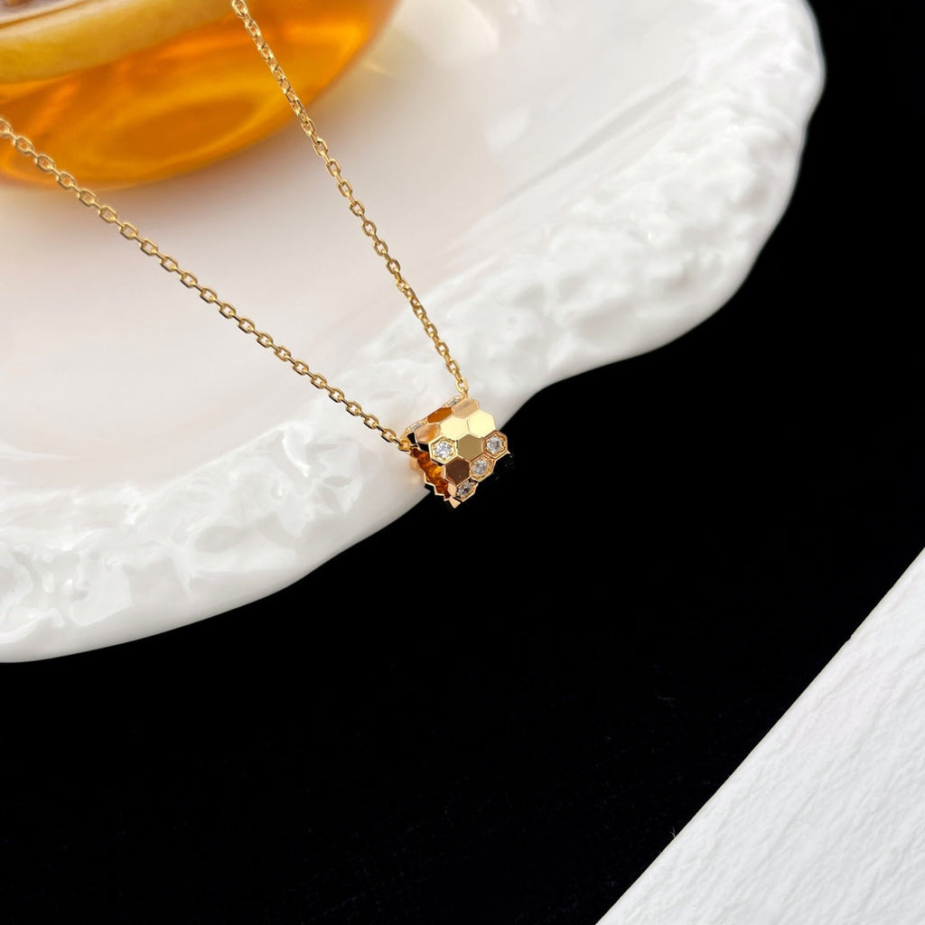 Aura BEE MINI ANHÄNGER DIAMANTENHALSKETTE