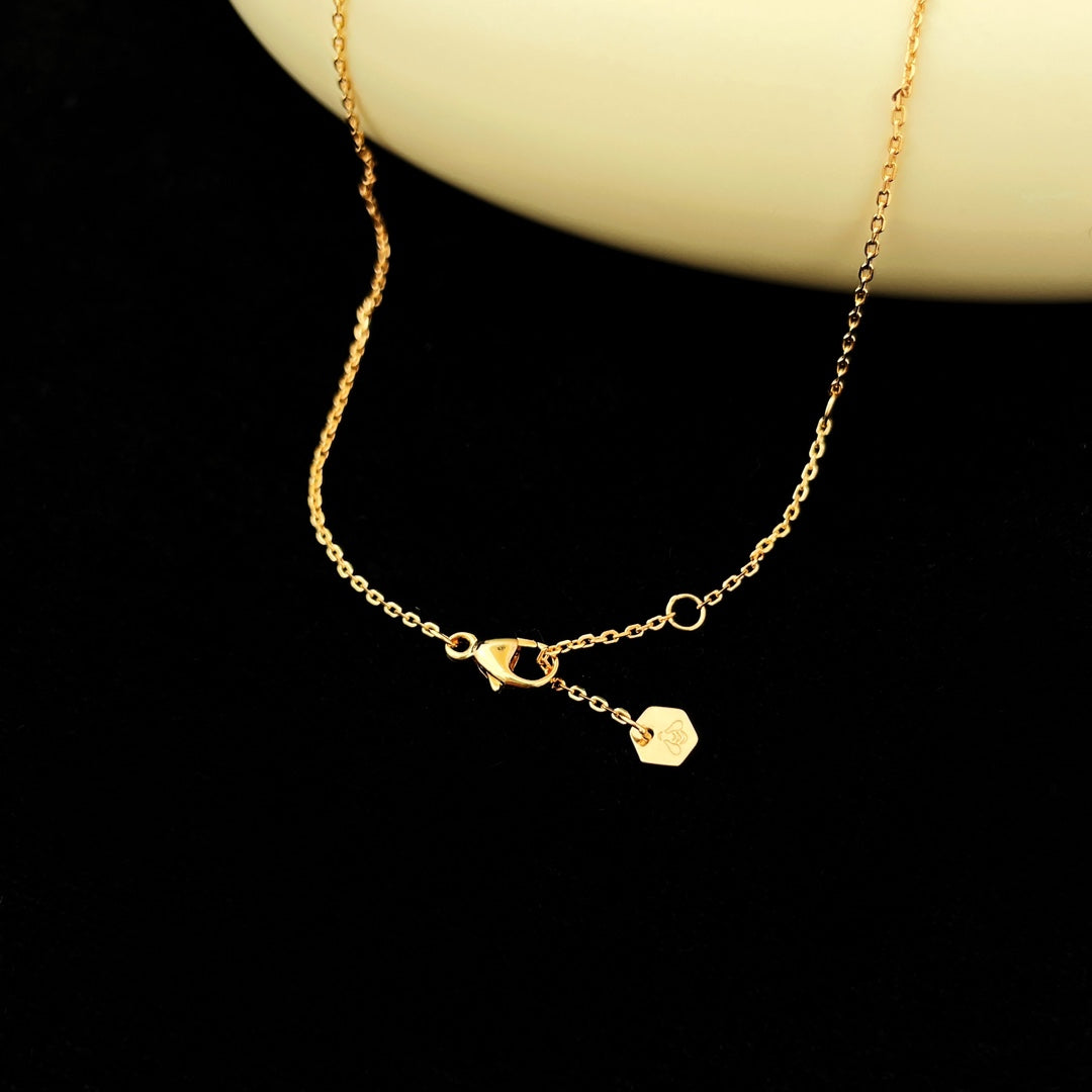 Aura BEE MINI PEDANT DIAMOND NECKLACE