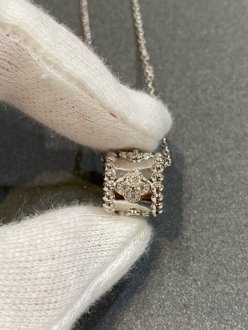 Aura PERLEE ANHÄNGER SILBER DIAMANTEN HALSKETTE