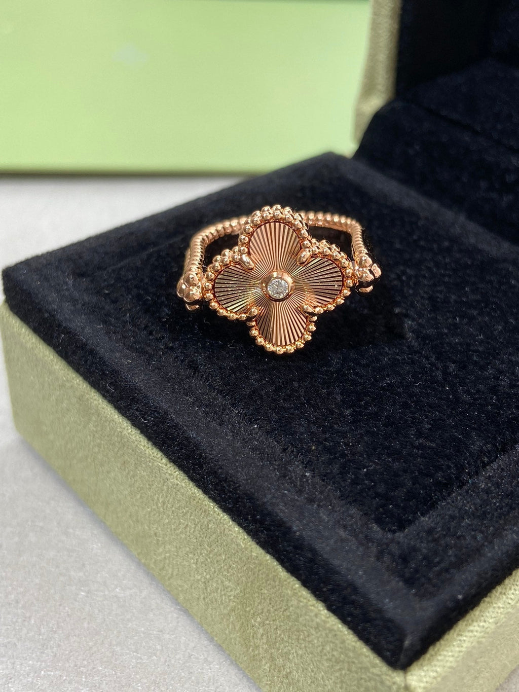 Aura CLOVER RIVERSIBLE ROSE GOLD RING