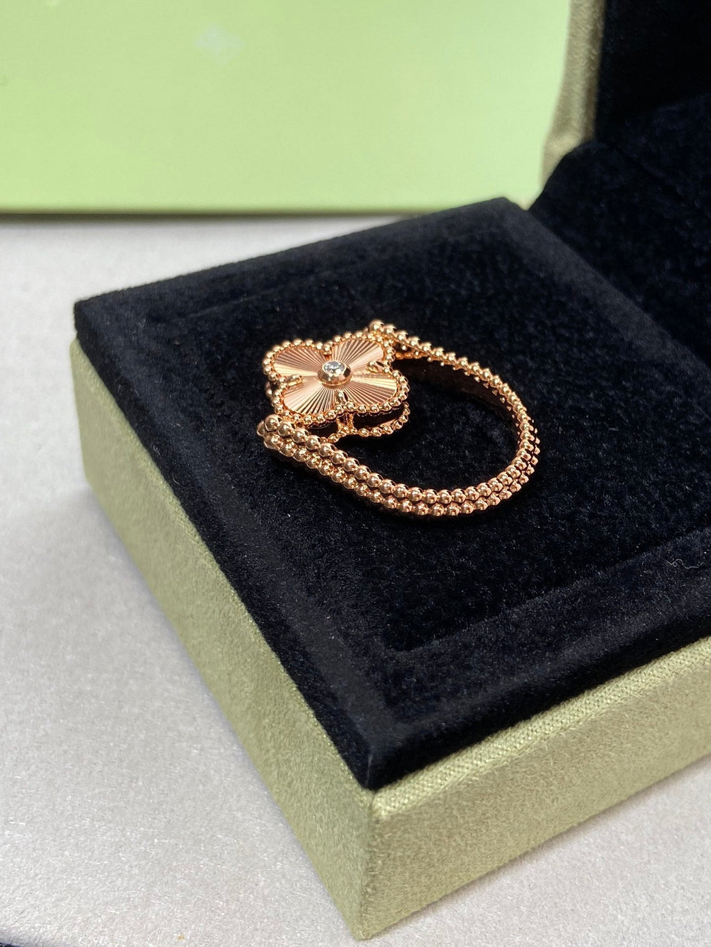 Aura CLOVER RIVERSIBLE ROSE GOLD RING