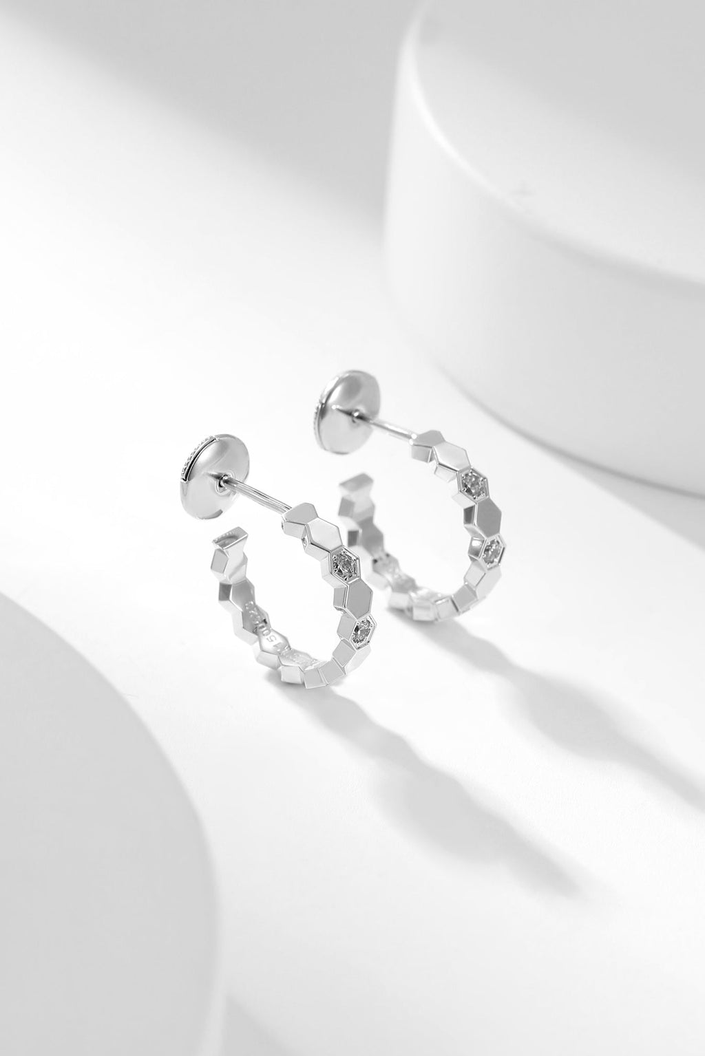 Aura BEE LOVE DIAMOND HOOP EARRINGS