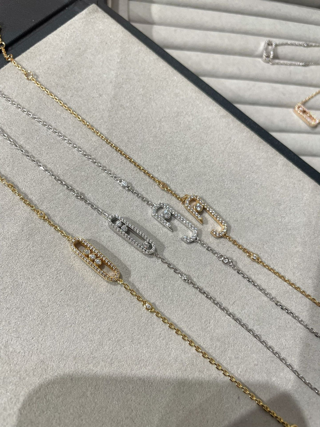 [Aura ] BABY MOVE DIAMOND BRACELET