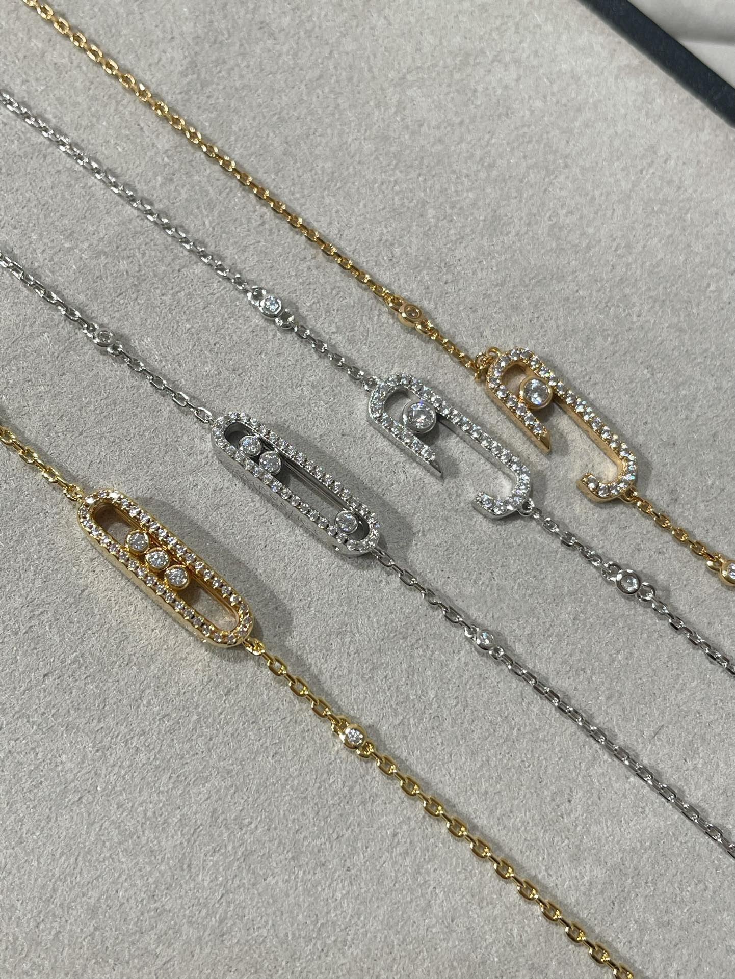 [Aura ] BABY MOVE DIAMOND BRACELET