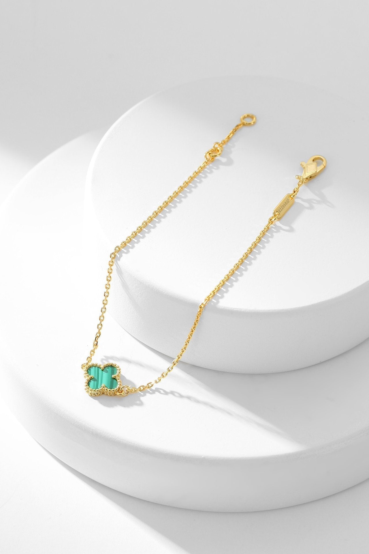 Aura CLOVER BRACELET MALACHITE 1 MOTIF