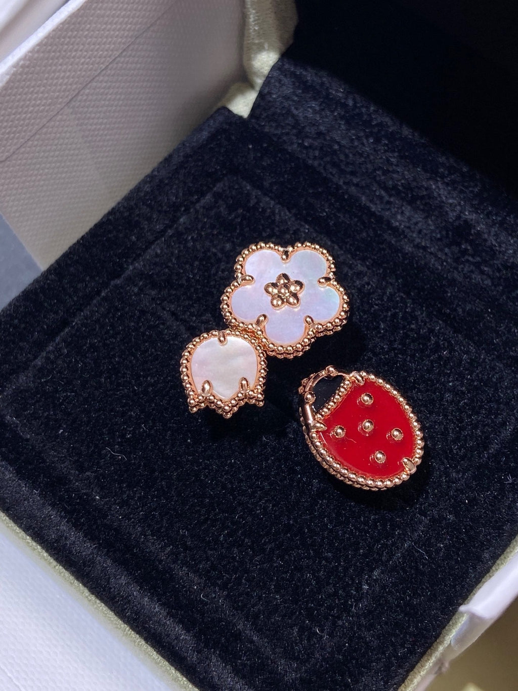 Aura LUCKY 3 MOTIF ROSE GOLD RING