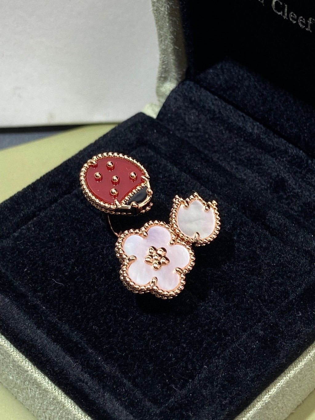 Aura LUCKY 3 MOTIF ROSE GOLD RING