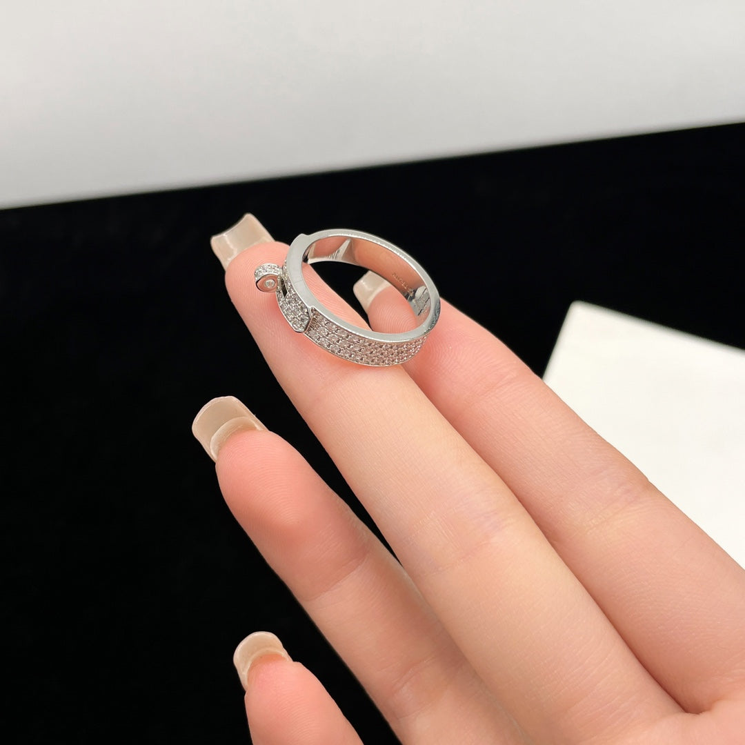 Aura KELLY SILVER DIAMOND RING