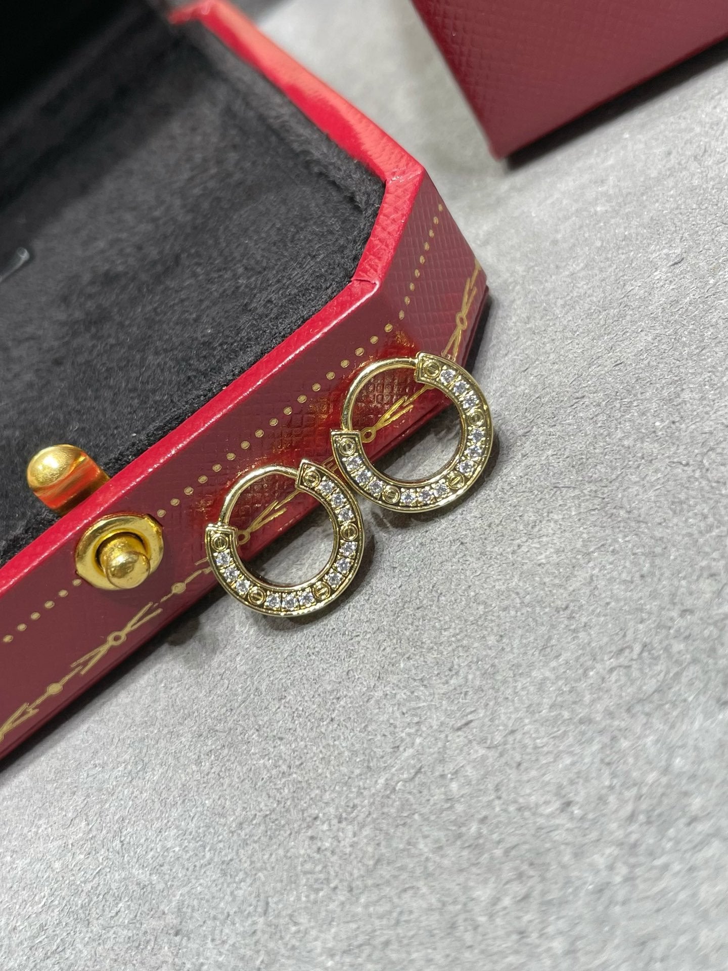Aura LOVE DIAMOND EARRINGS