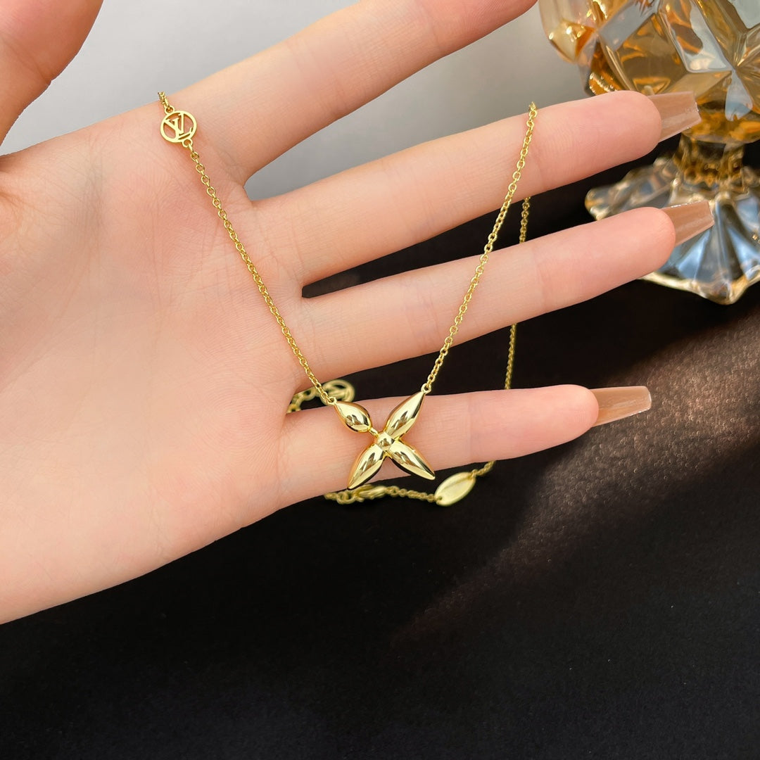 Aura LOUISETTE GOLD NECKLACE