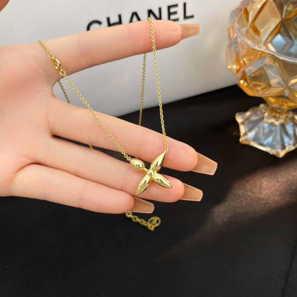 Aura LOUISETTE GOLD NECKLACE