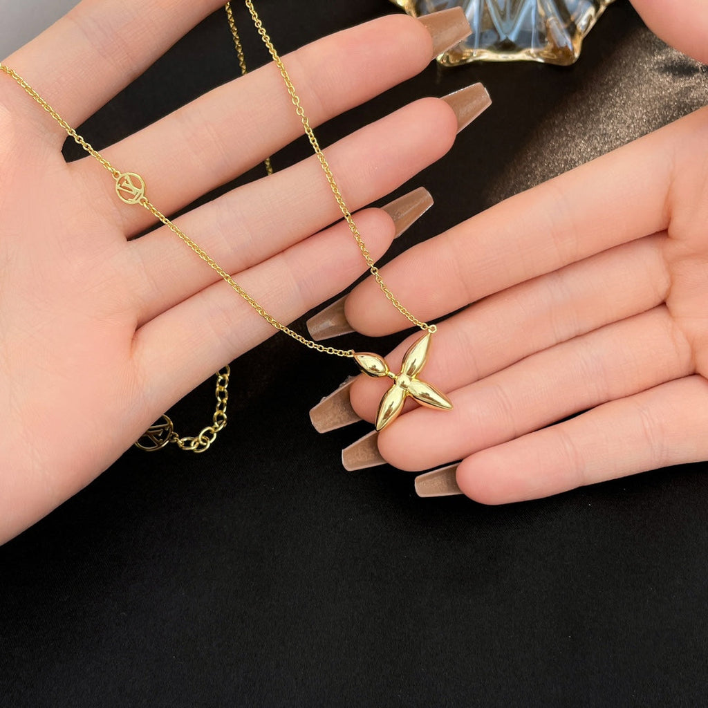 Aura LOUISETTE GOLD NECKLACE