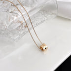 Aura BEE MINI NECKLACE