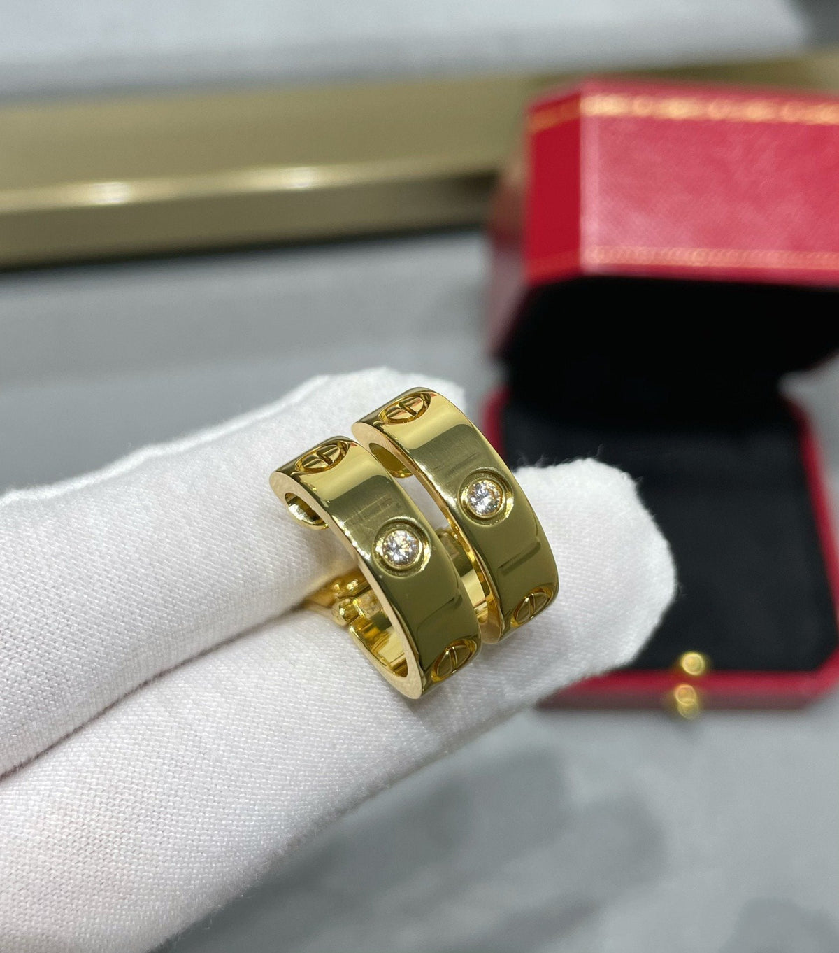 Aura LOVE 5,5MM 1 DIAMANT OHRRINGE