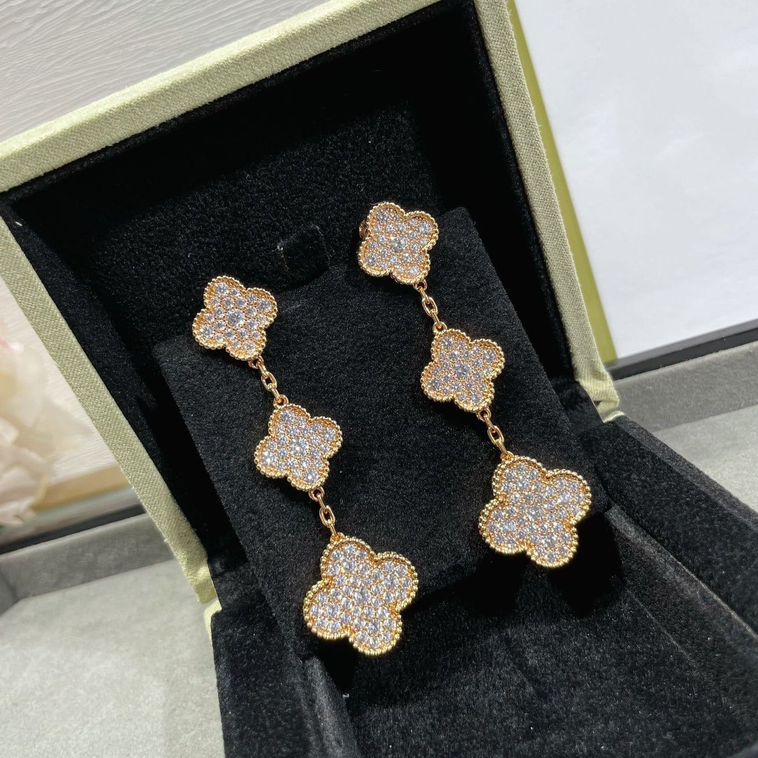 Aura CLOVER 3 MOTIFS DIAMOND PAVED ROSE GOLD EARRINGS