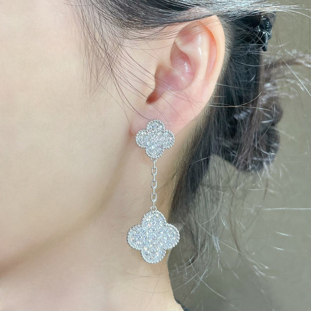 Aura CLOVER 2 MOTIFS DIAMOND PAVED SILVER EARRINGS