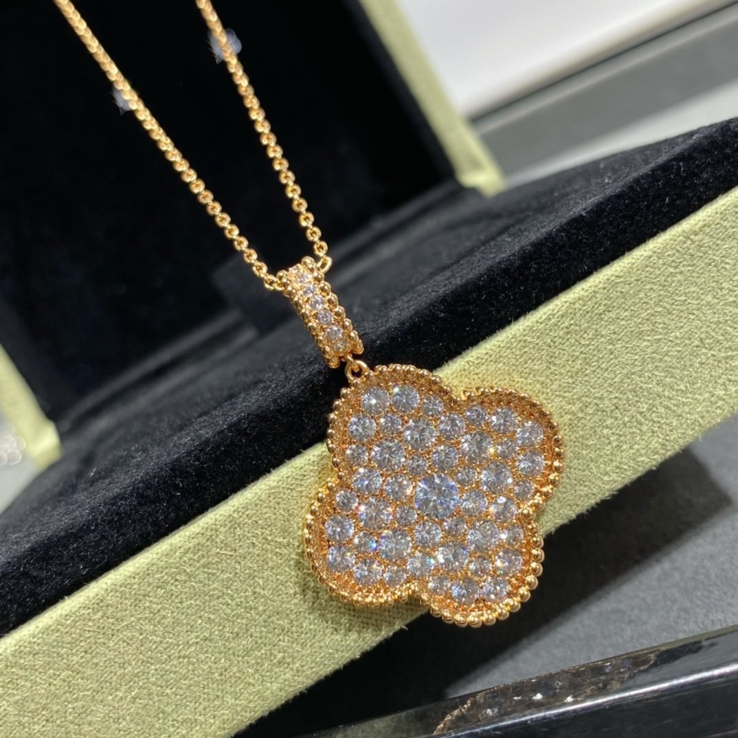 Aura CLOVER 25MM LARGE PEDANT DIAMOND PAVED LONG NECKLACE