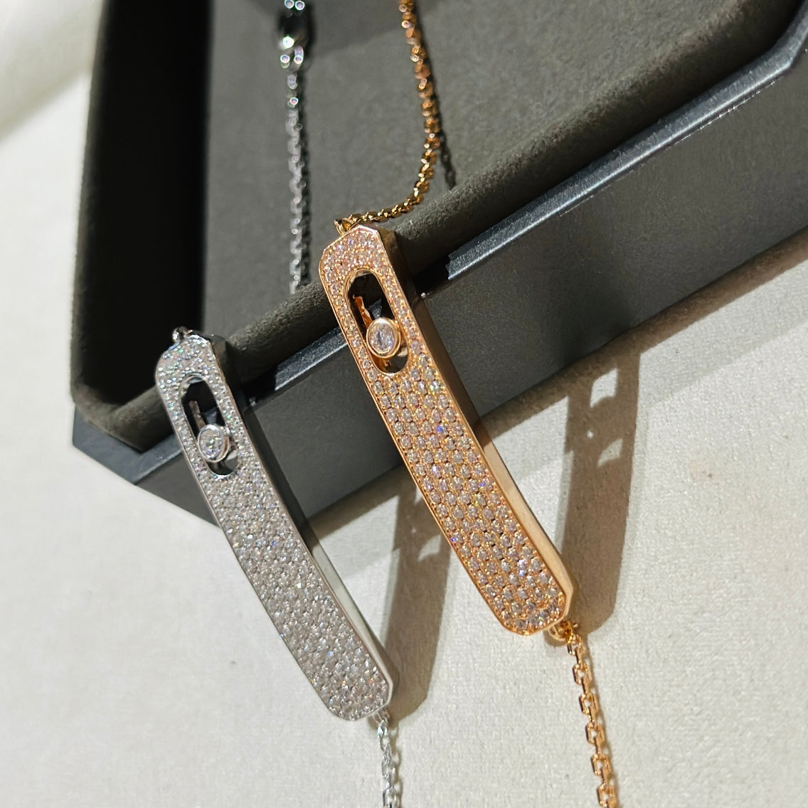 [Aura ]MOVE CLASSIQUE DIAMOND PAVED BRACELET