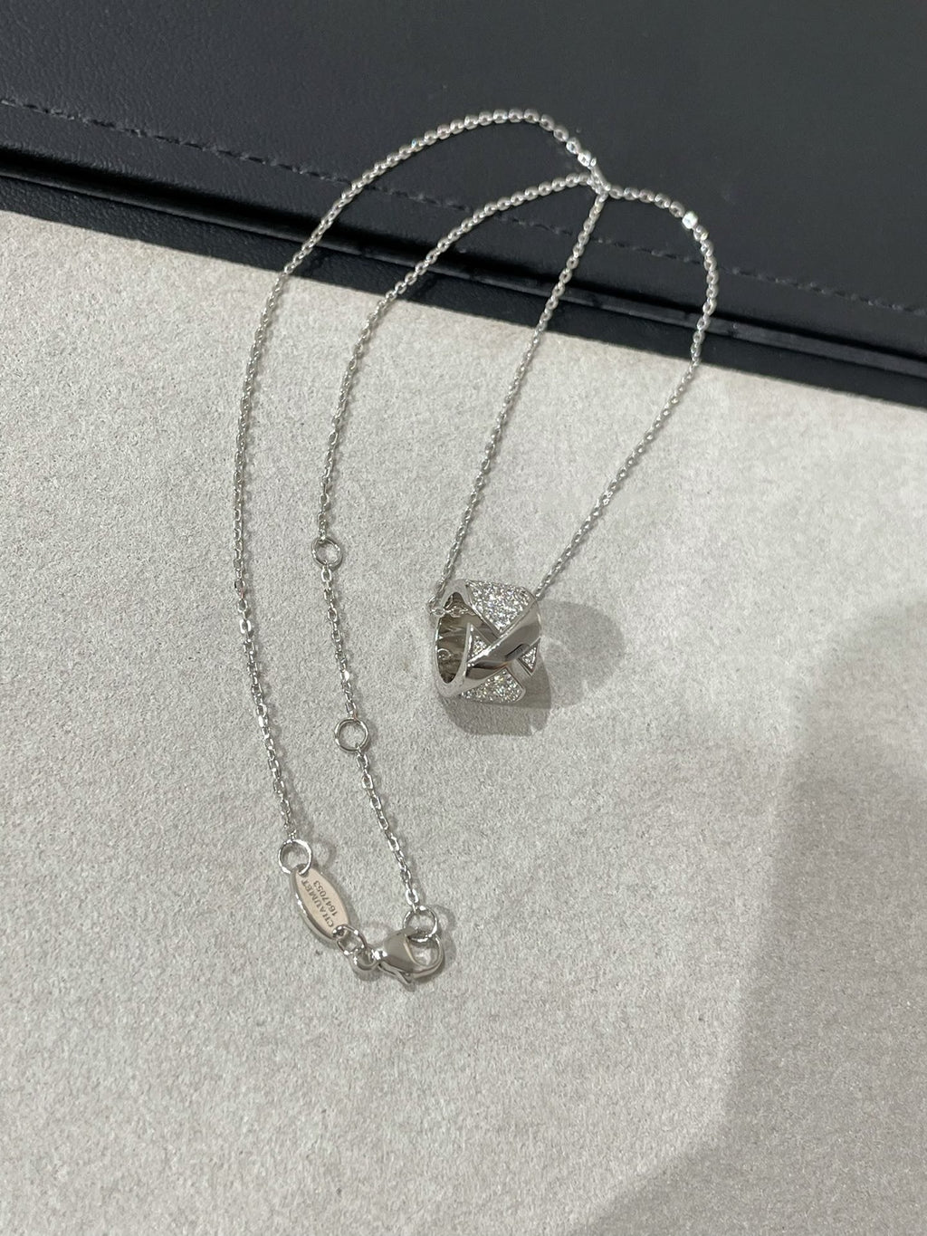 Aura LIENS EVIDENCE DIAMANT BESETZTE HALSKETTE