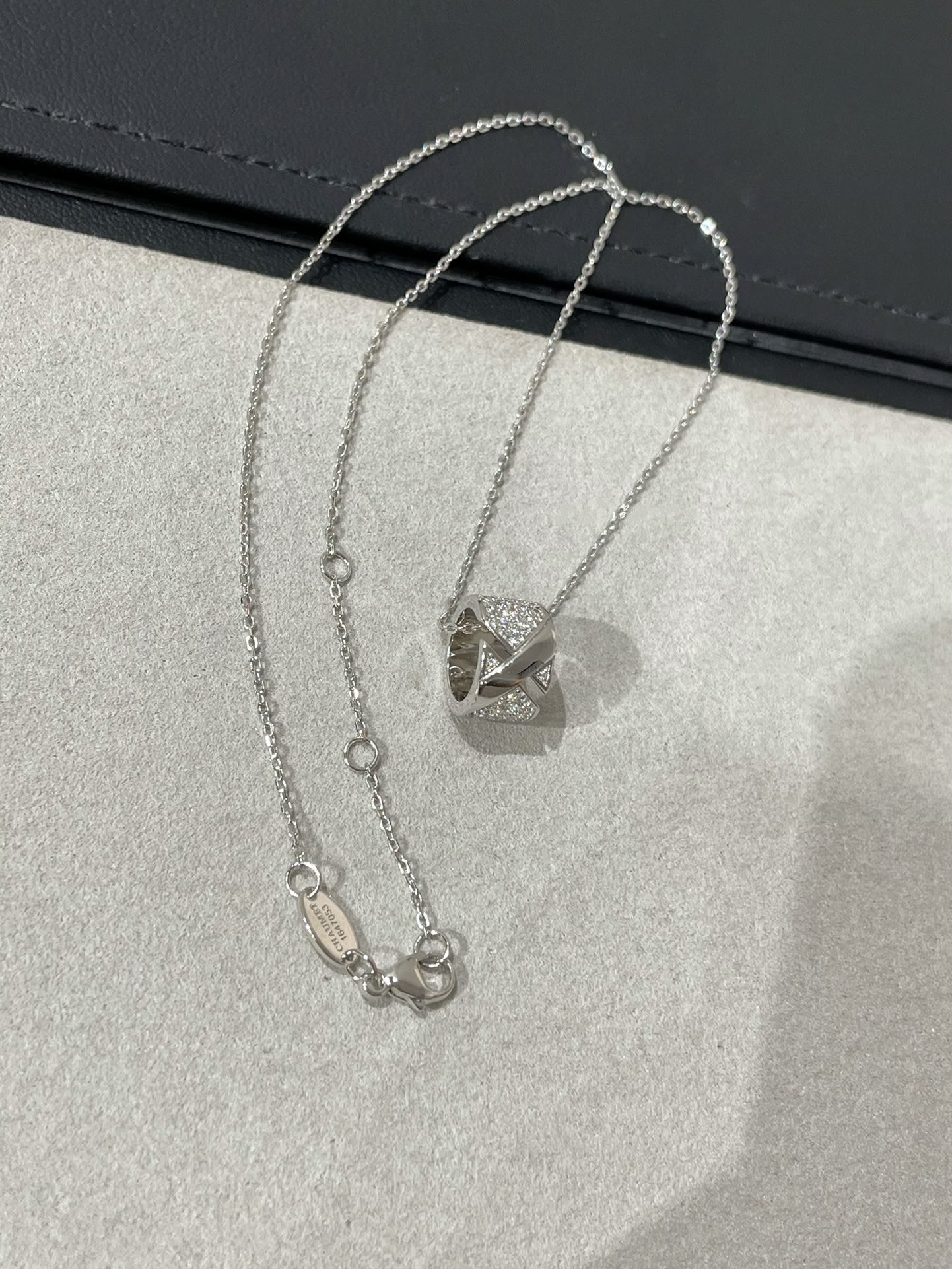 Aura LIENS EVIDENCE DIAMOND PAVED NECKLACE