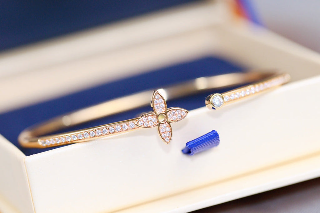 Aura IDYLLE PINK GOLD OPEN BRACELET DIAMOND PAVED