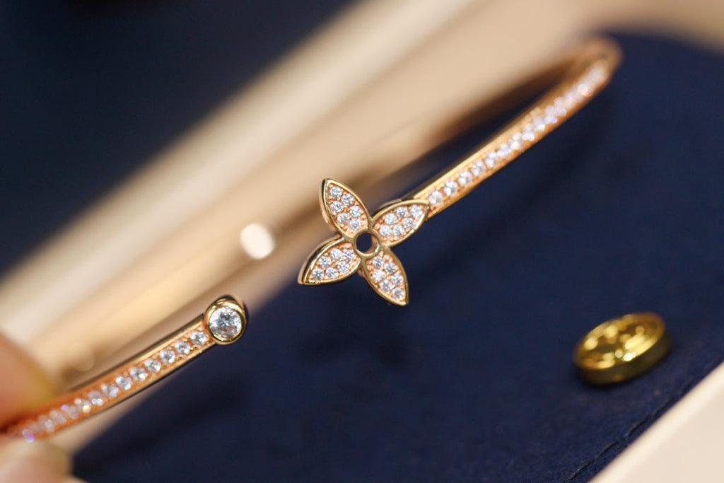 Aura IDYLLE PINK GOLD OPEN BRACELET DIAMOND PAVED