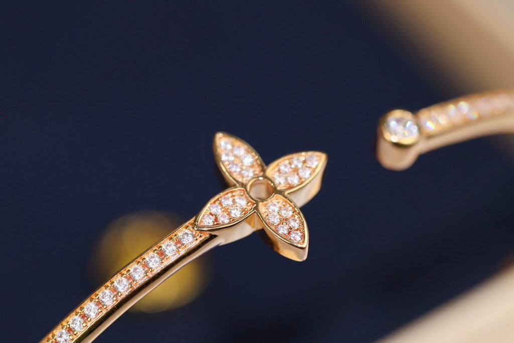 Aura IDYLLE PINK GOLD OPEN BRACELET DIAMOND PAVED